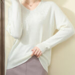 Cashmere Seamless chicken heart collar with short front and long back